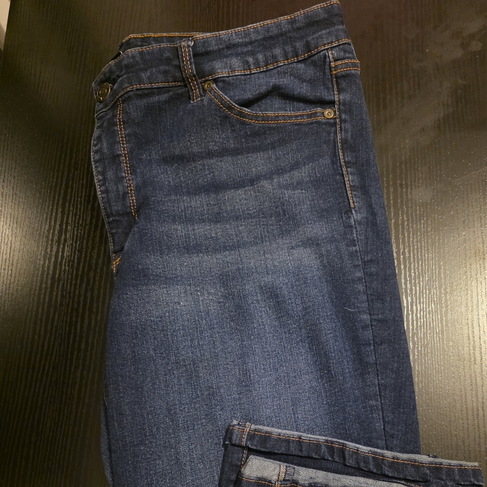 Nine West Blue Capris with Classic Indigo Wash